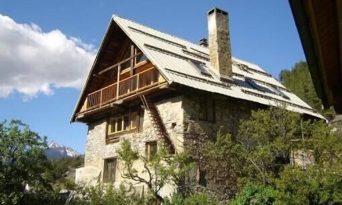 Montbardon Apartment | Logis TRADITION in an old renovated farm in QUEYRAS PARK