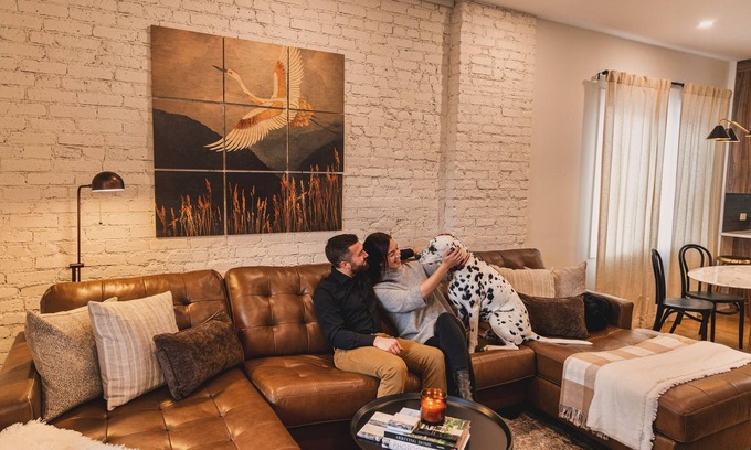 Highland House | LoHi Luxury - Historic Home - Dogs - Secret Garden - Chef’s Kitchen - Fire Pit
