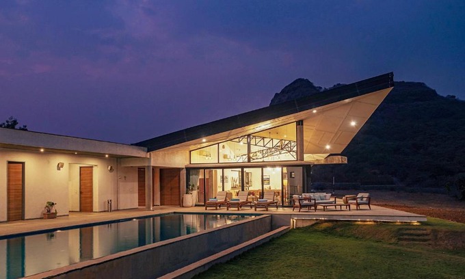 Paud Villa | LohonoStays Villa Trisara