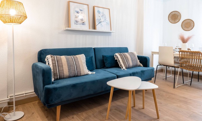 Las Fuentes Apartment | LOIRA LEPANTO: Cozy and Quiet Apartment