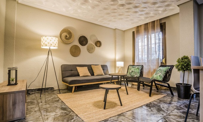 Delicias Apartment | LOIRA VILLA ANDORRA: Comfort in University Zone