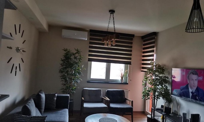 Jagodina Apartment | LOLA