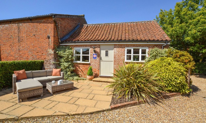 Foxley House | Lollipop Cottage - One Bedroom House, Sleeps 2