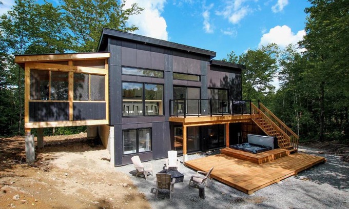 Chertsey Ski Chalet | LOMA sur-le-lac