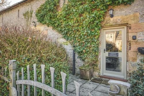 Crowdecote House | Lomas Cottage