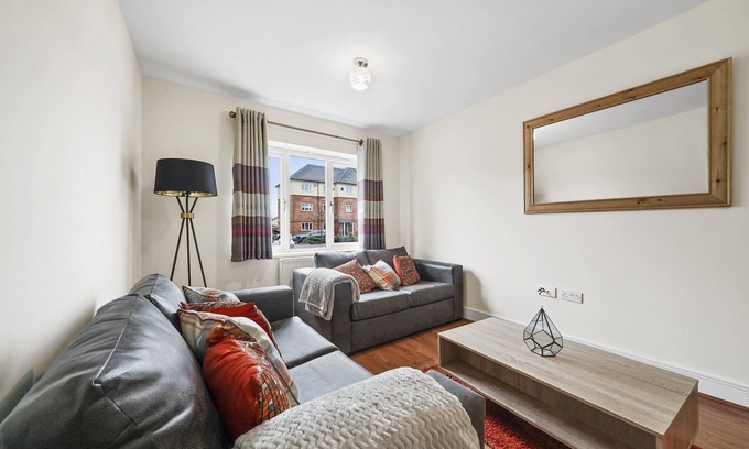 Stanwell House | London Heathrow Living Holywell Serviced Houses - 37
