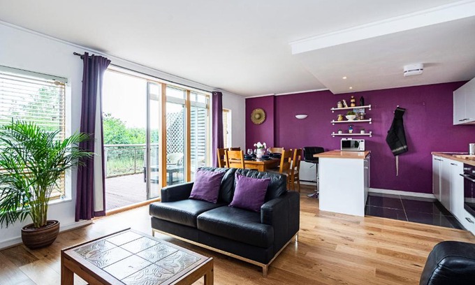 Peninsula Apartment | London O2 arena, ExCel AMAZING WATERFRONT APARTMENT