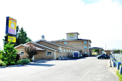 North Battleford Hotel | Lone Star Hotel