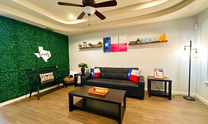 McAllen Apartment | Lone Star Lodge