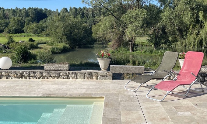 Angouleme House | Longère Charentaise Rénovée Avec Piscine, Étang, Grand Parc Boisé