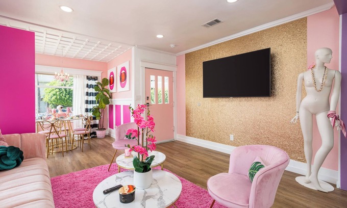 Belmont Heights House | Long Beach Barbie House