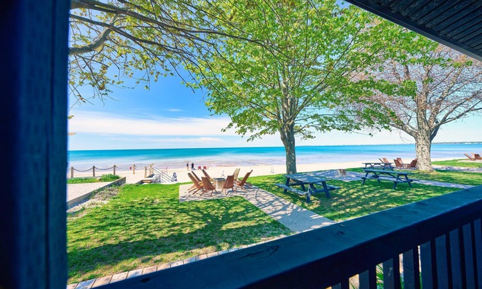 Wainfleet Apartment | Long Beach Resort