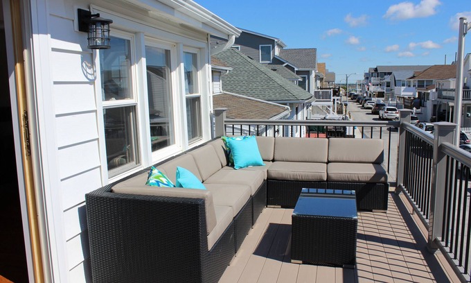 Long Beach House | Long Beach's Alabama Getaway