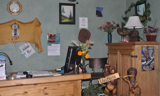 Gunnison Hotel | Long Holiday Motel