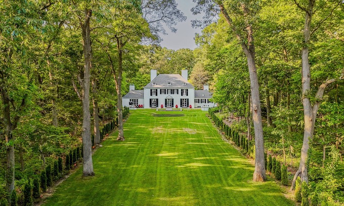 Cold Spring Harbor House | Long Island’s most unique stay! Beautiful home on The Gold Coast.