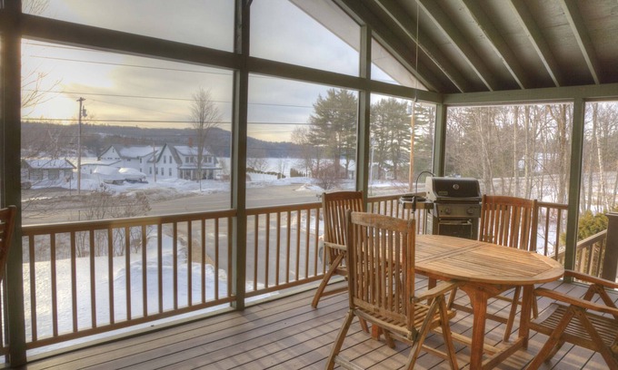 Bridgton House | Long Lake Escape; FUN in all seasons! A family home that's pet friendly!