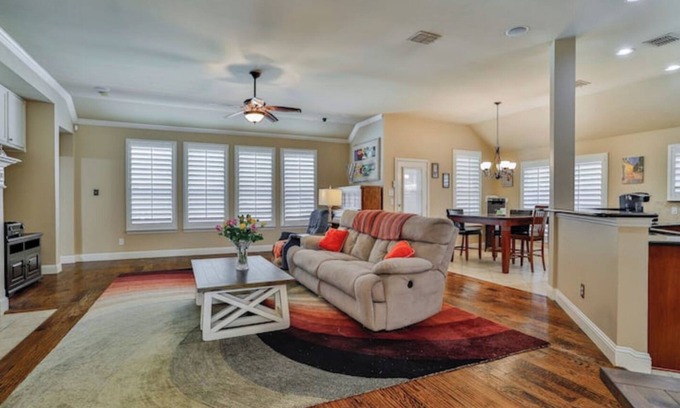 Keller House | Long term Comfort & Convenience!
