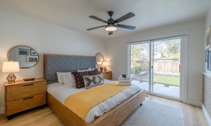 Fairpark Apartment | Long Term|Downtown|Skier's Hideaway