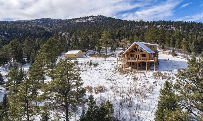 Westcliffe Cabin | Long Term Rental - Luxury Cabin w/ Panoramic Views