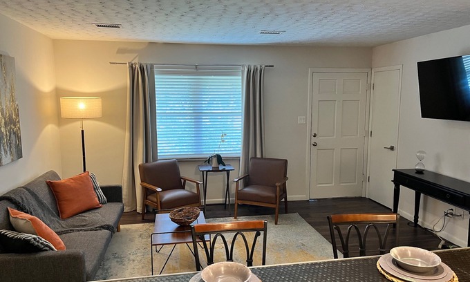 Ashley Oaks House | Long Term Rental West Knox Close to Hospitals UT Dwntn
