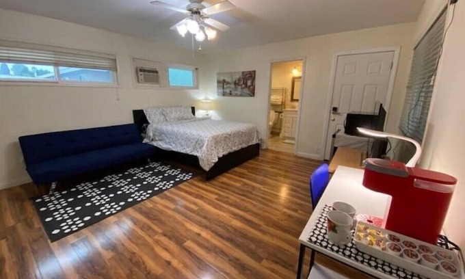Garden Grove House | Long-term Spacious and Cozy Place near Disney