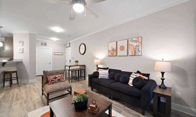 Greensboro Apartment | Long Term Stay Greensboro 2b 2ba
