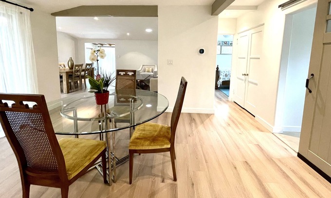 South Arroyo House | Long Term Stays at Modern 3 Bedroom House