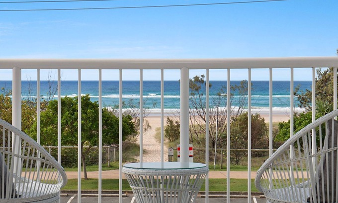 Bilinga Apartment | Longbeach 6 - Beachfront Bilinga - Min. 3 night stays!