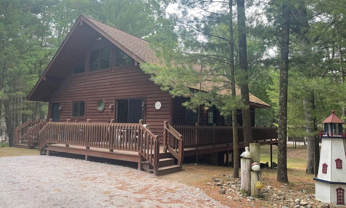 Pentwater House | Longbridge Lodge in Pentwater