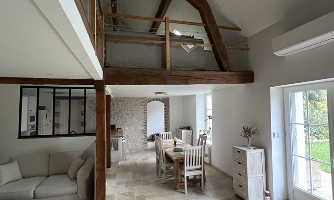 Saint-Ay House | Longère-Bed & Breakfast-Sur la Route des Châteaux-Private access to the banks of the Loire River