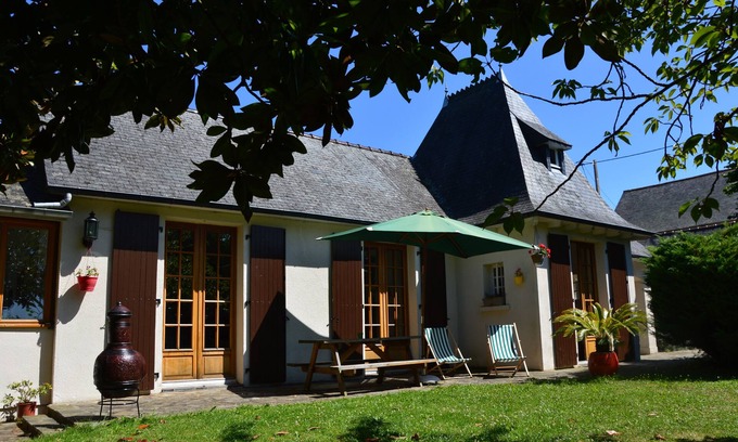 Pleudihen-sur-Rance House | Longere style house on the edge of Rance, between Dinan and Saint Malo