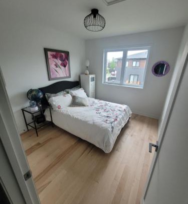Longueuil House | Longueuil homestay