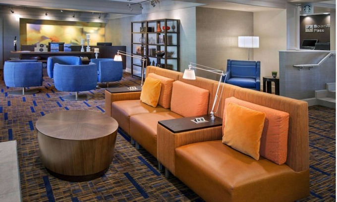 Woburn House | Look No More! FREE Parking, Pets Allowed, Close to USS Constitution Museum!