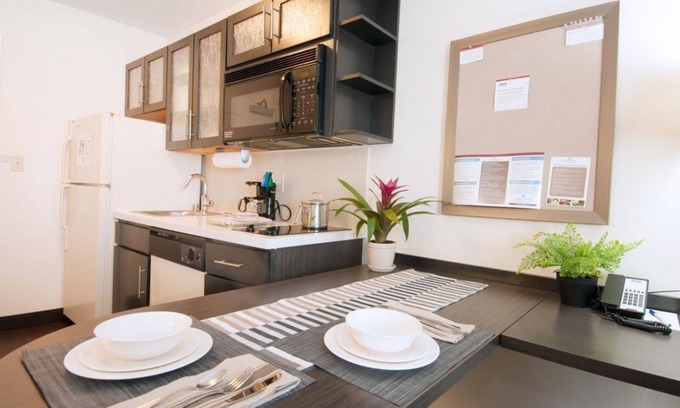 Anaheim Resort Resort | Look No More! Kitchenette, Pets Allowed, Pets Allowed, Minutes to Ponderosa Park