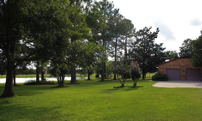 Ashburn House | Looking for a relaxing venue to entertain or to host an event in the country?