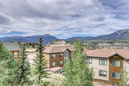 Dillon Apartment | Lookout Ridge 63