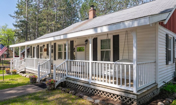 St Germain House | Loons Landing Resort Loons Hideaway