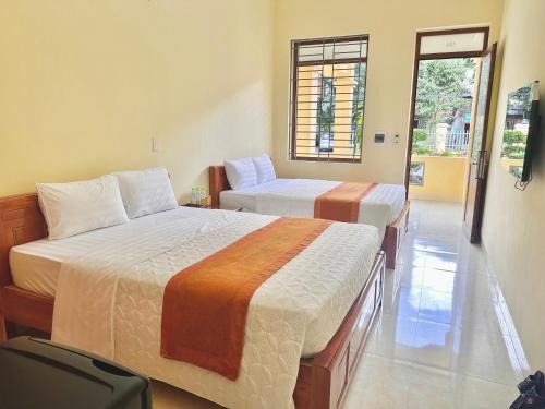 Ha Giang Hotel | Loop Central Stay Tour & Motorbike Rental