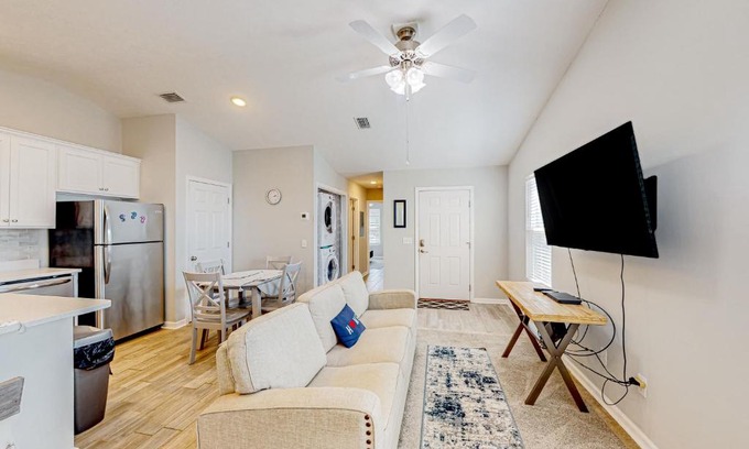 Treasure Cove House | Loquat Bungalow