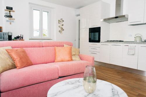 Albate Apartment | Lora diamond Suite ,free parking, self check in,3