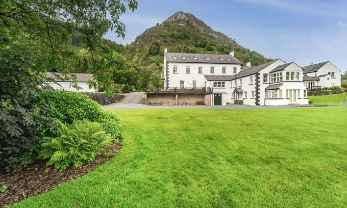 Thornthwaite Cottage | Lords Seat - an apartment that sleeps 6 guests in 3 bedrooms