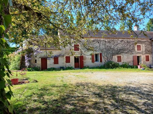 Le Veurdre Bed & Breakfast | Lorette