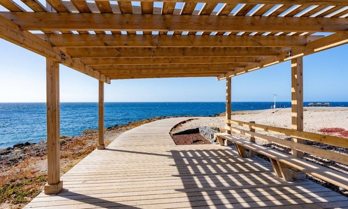 Los Abrigos Apartment | Los Abrigos- Luminoso y Amplio Apartamento a Metros del Mar