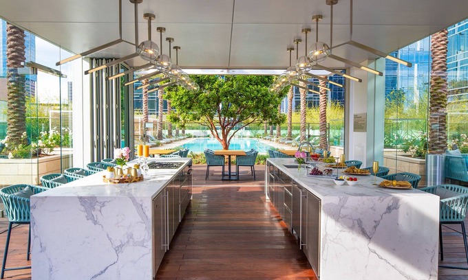 Commerce Condo | Los Angeles Down Town Lux Condo with Wrap Around Balcony and Spectacular Views
