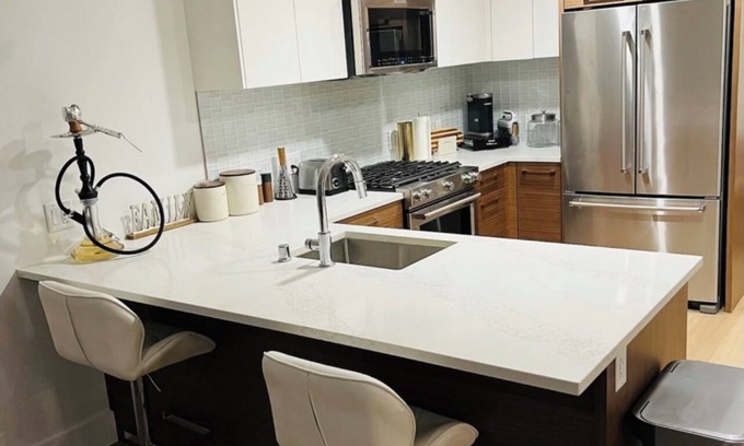Warner Center Apartment | Los Angeles High rise