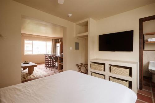 Imperial Beach Hotel | Los Bungalows