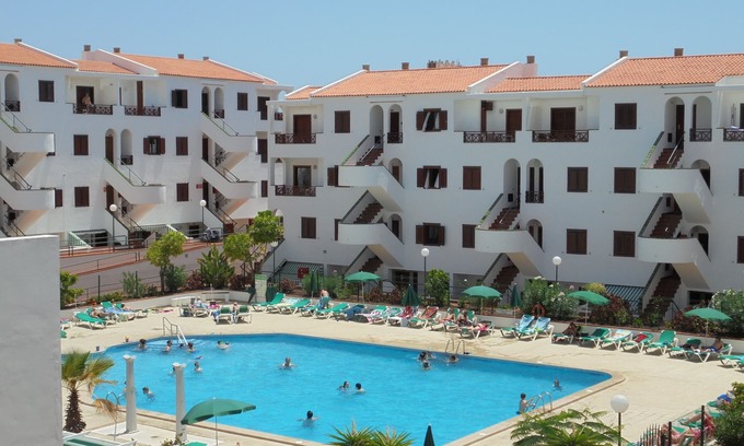 Los Cristianos Apartment | Los Cristianos, 1 bedroom apartment, 2-4 people, swimming pool, 300 m from the sea