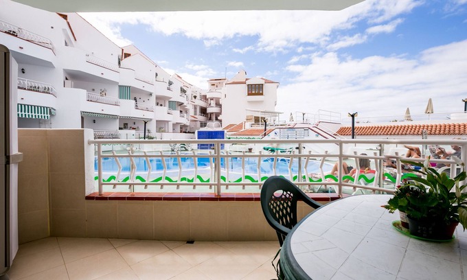 Los Cristianos Apartment | Los Cristianos - FREE WIFI- 2 bed 2 bathroom Apt Ground Floor Poolside