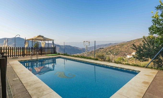 Totalan Villa | Los Hidalgos de Totalán by Ruralidays