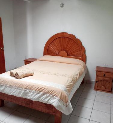 Tequisquiapan House | Los Malvones